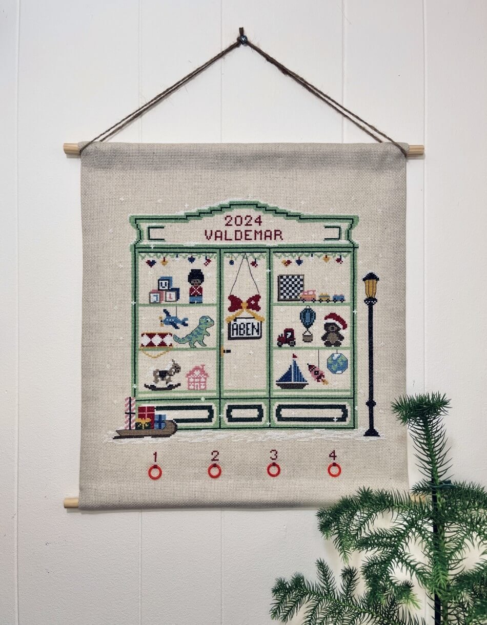 Christmas toy store adventskalender - 40 x 47 cm