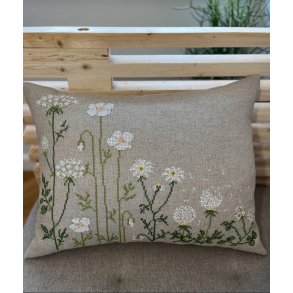 Wild on Purpose - pude 40 x 56