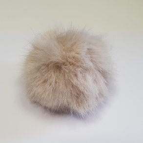 Acryl pelskvast - Lys beige